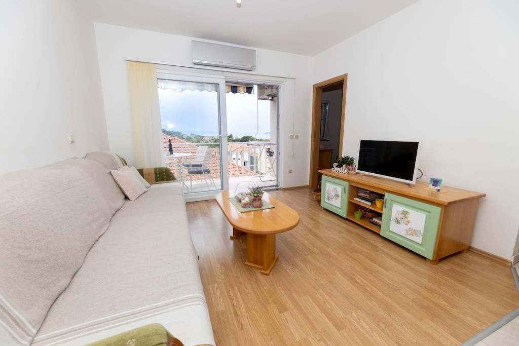 Apartment Smile Beach Family Makarska